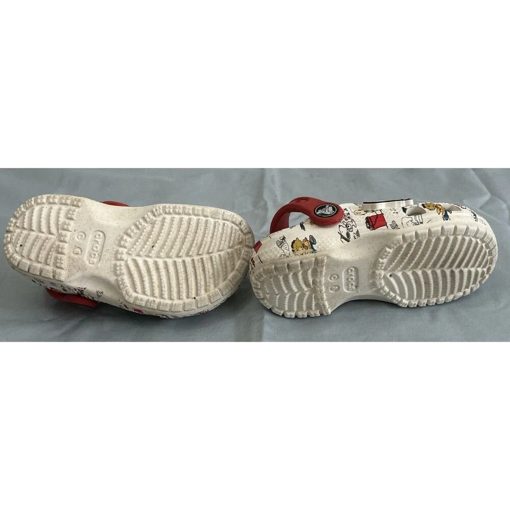 Peanuts Snoopy Graphic Print Kids Classic Crocs W/ Jibbitz Charms Sz US 8